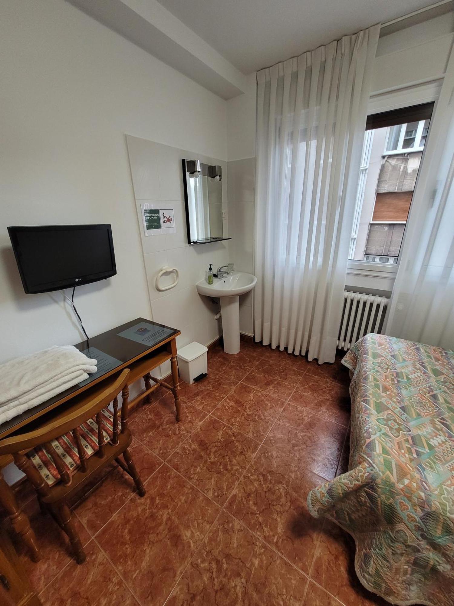 Hostal San Felix Gijon Exterior photo